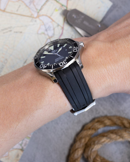 Premium Fitted FKM Rubber Strap - For Omega Seamaster Black