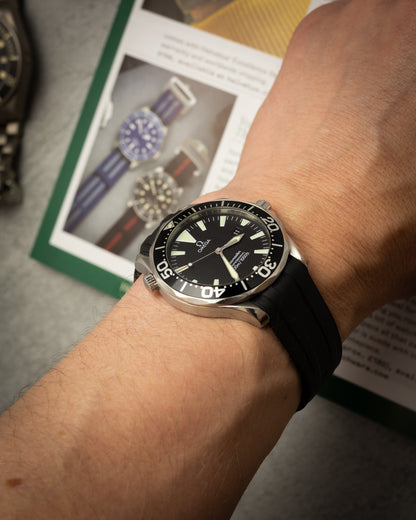 Premium Fitted FKM Rubber Strap - For Omega Seamaster Black