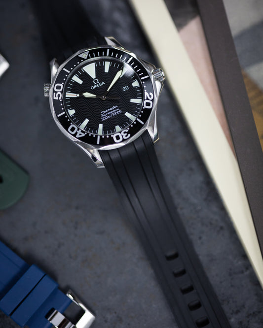 Premium Fitted FKM Rubber Strap - For Omega Seamaster Black