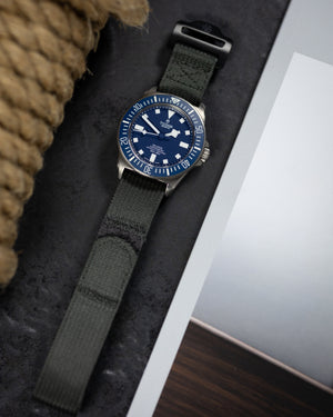 The Adventurer Blackout - Ribbed Nylon Single Pass Hook and Loop Watch Strap - Dark Grey
