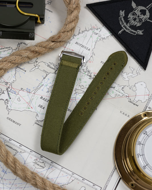 The Nomad Canvas Single Pass - Deployment Clasp - Green